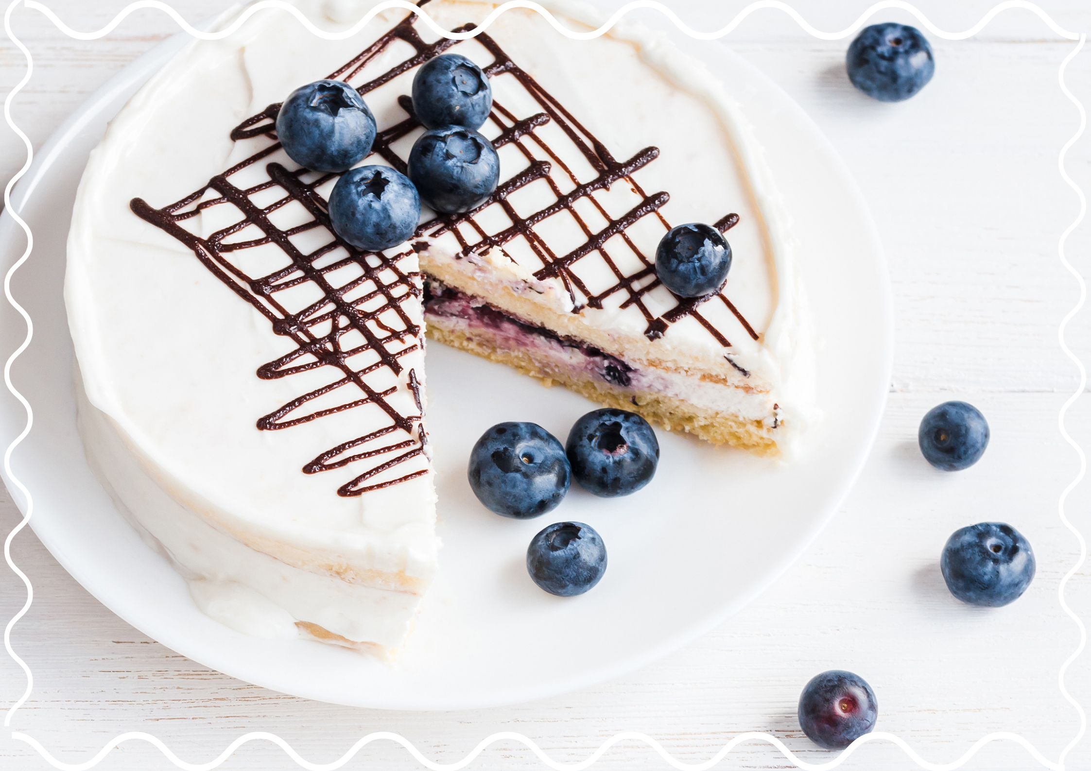 Cheesecake al cioccolato bianco e mirtilli.